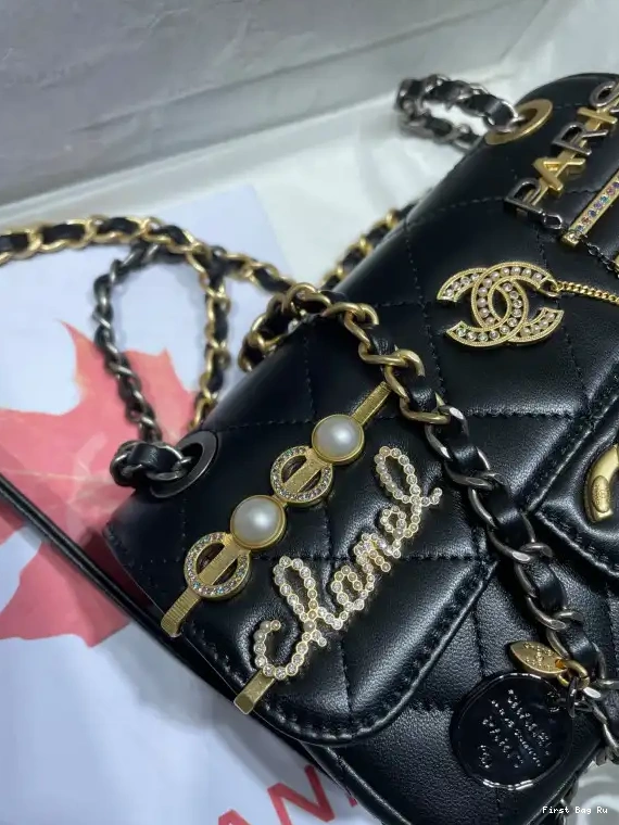 First Bag Ru FLAP BAG MINI CHANEL 0605